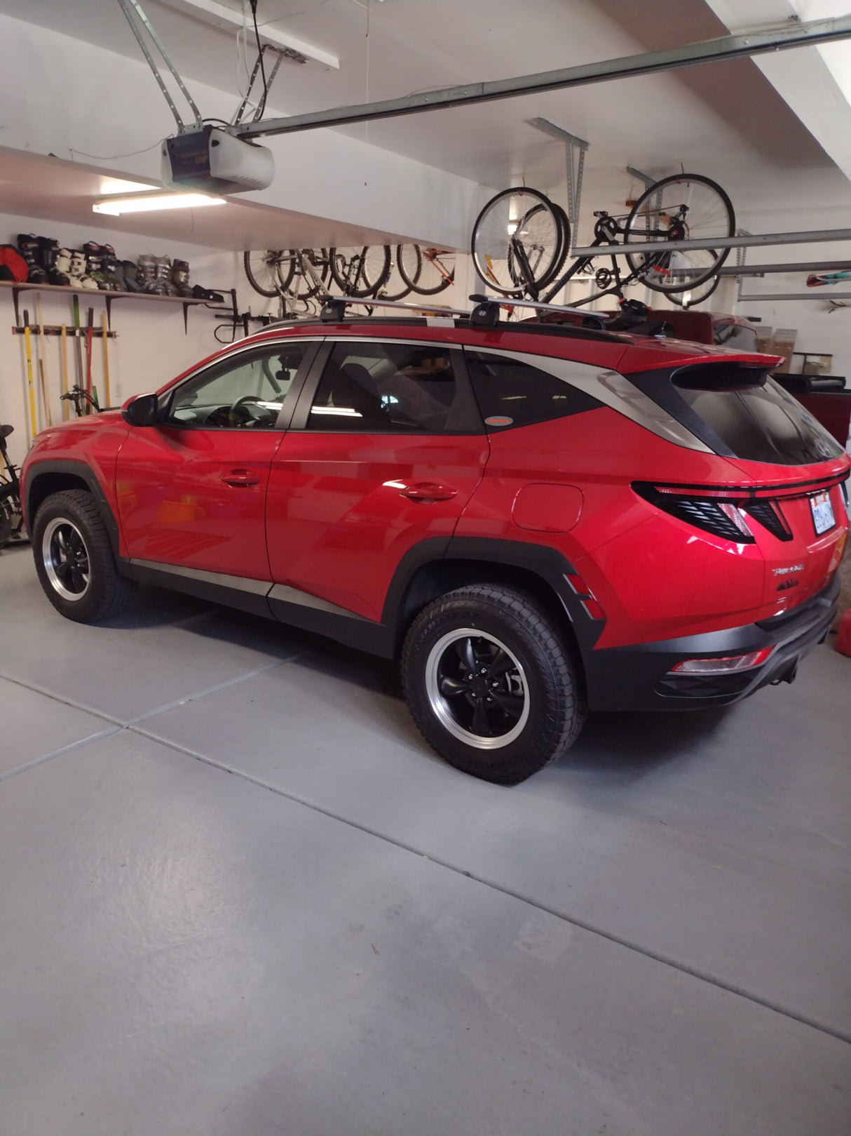 Kia Sportage 2023-2025 y Hyundai Tucson 2022-2025: kit de elevación delantera de 2,0" y trasera de 2,0" con extensiones de eje de amortiguación n.º 304056