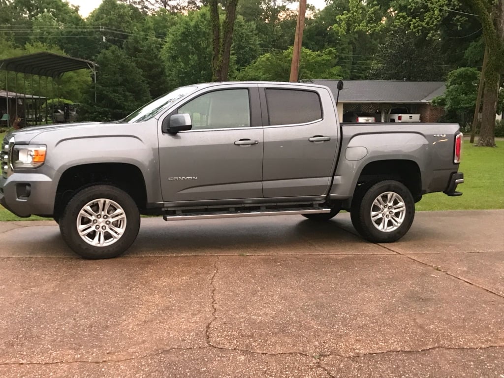 Chevrolet Colorado y GMC Canyon 2015-2022 2wd y 4x4: kit de elevación delantera de 3" y trasera de 1,5" n.º 403035