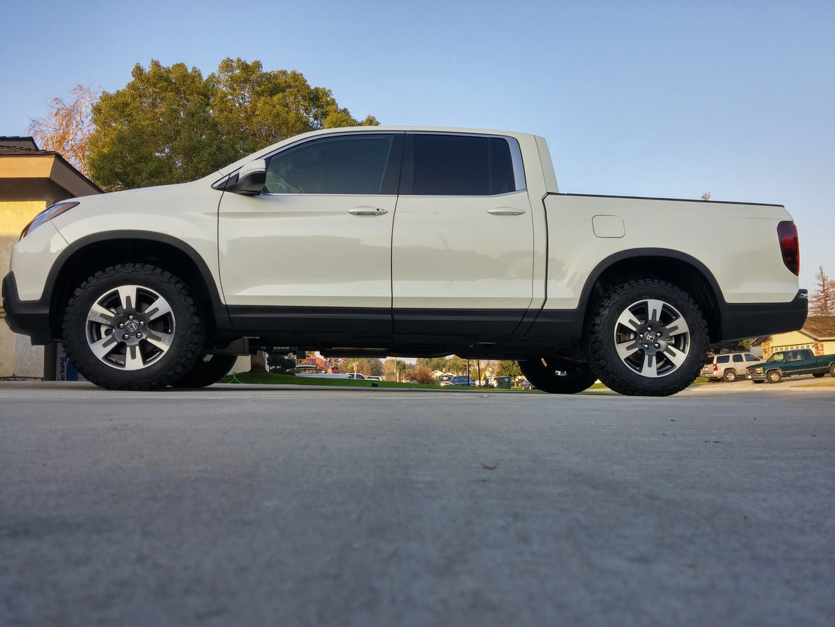 2017-2025 Honda Ridgeline &amp; 2016-2022 Honda Pilot - 1.5" Front Leveling Kit - Sway Bar Links Included #202041