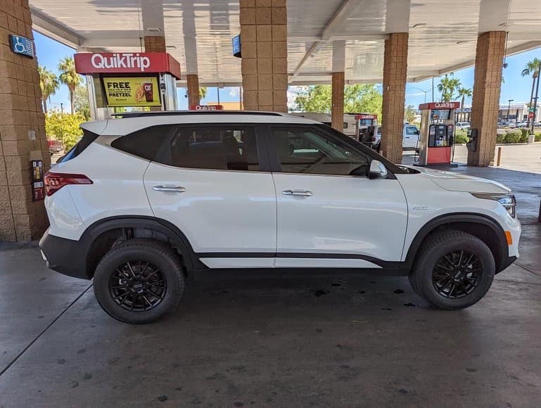 2019-2023 Kia Seltos SUV &amp; 2018-2023 Hyundai Kona SUV - 2.0" Front and 2.0" Rear Lift Kit with Shock Shaft Extensions #304024