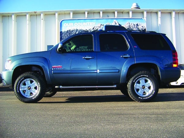 2007-2020 Cadillac Escalade, Chevy Avalanche, Tahoe, Suburban, Yukon - 2.5" Front &amp; 1.25" Rear Lift Kit #406012